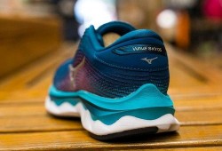 最新球鞋爆料碳板,揭秘最新球鞋碳板革命性突破